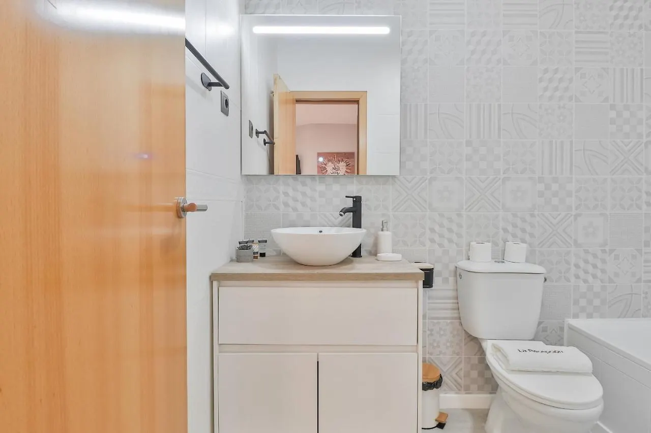 Apartment C14 - Nice Studio Close To Historical Center Malaga Spain