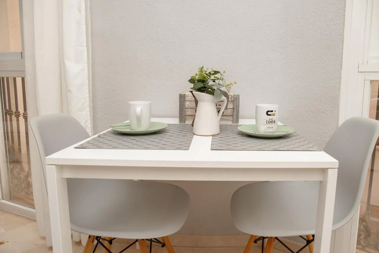 Apartment C14 - Nice Studio Close To Historical Center Malaga Spain